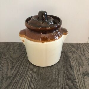 Vintage R.R.P Co Roseville Canister with Lid